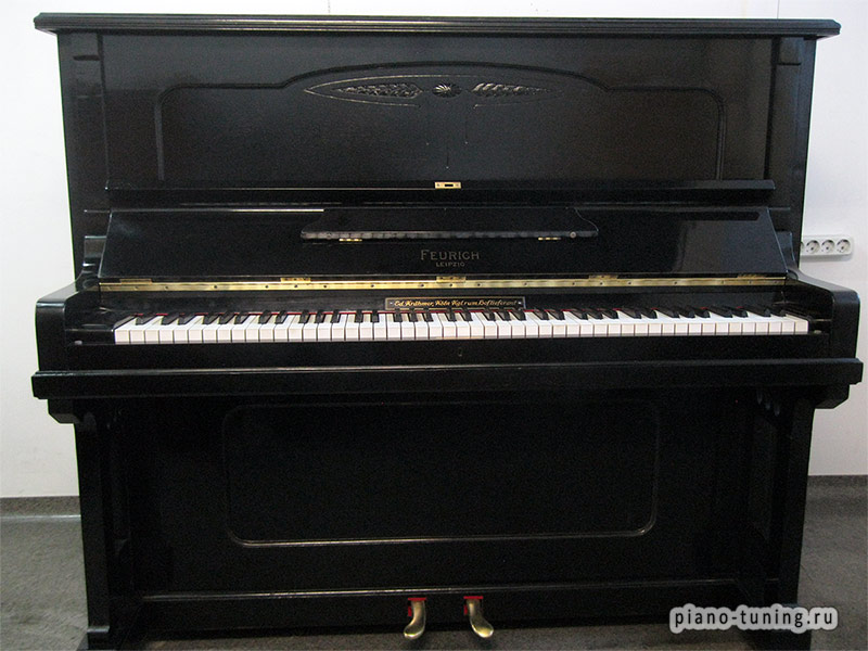Пианино черное