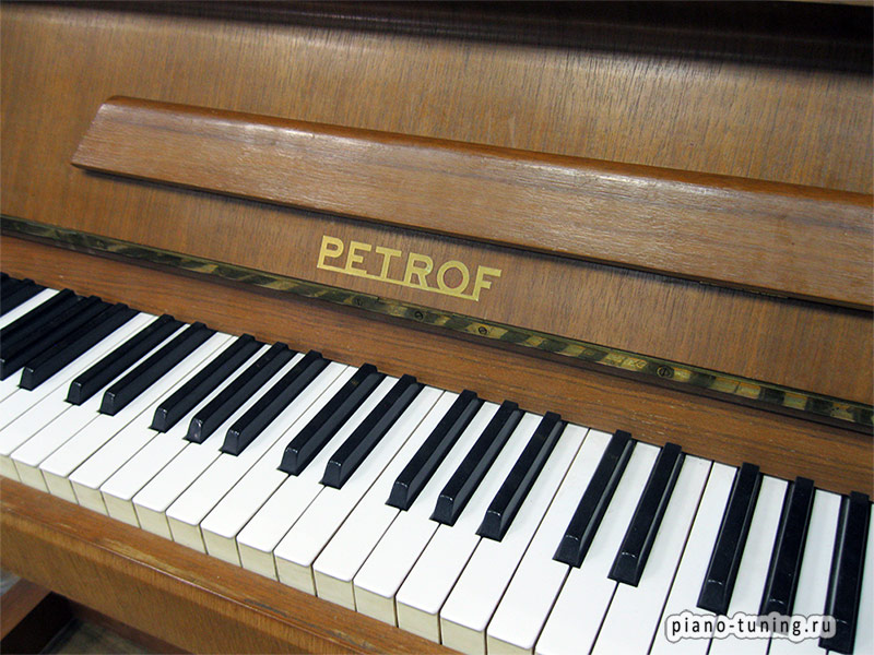 пианино Petrof
