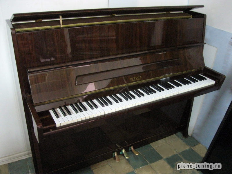Пианино "Petrov"